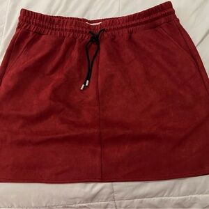 Arula red skirt